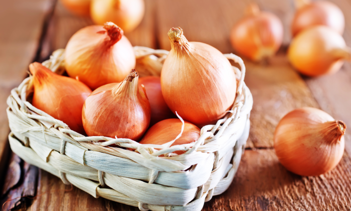 หัวหอม ประโยชน์ต่อสุชภาพ และข้อควรระวังในการบริโภค