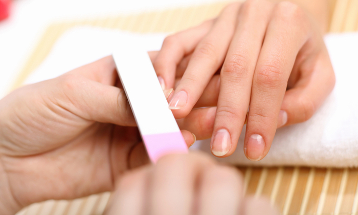 เล็บเหลือง สาเหตุ และการดูแล