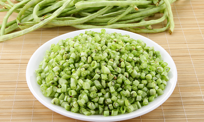 ถั่วฝักยาว ประโยชน์และข้อควรระวังในการบริโภค