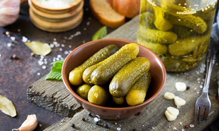 แตงกวาดอง ประโยชน์และข้อควรระวังในการบริโภค