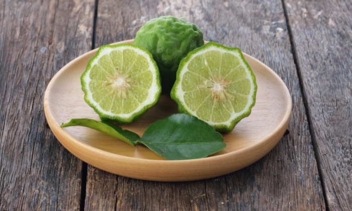 มะกรูด ประโยชน์ และข้อควรระวังในการบริโภค