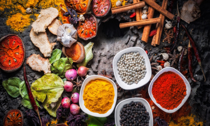 สมุนไพรไทย สรรพคุณ และข้อควรระวังในการบริโภค