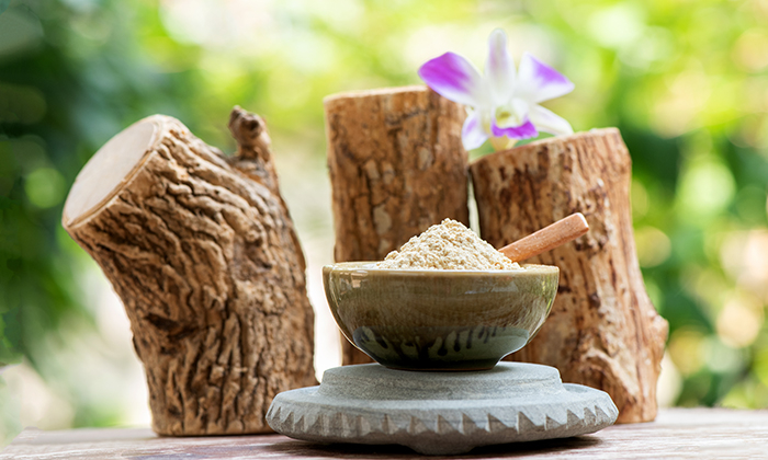 ทานาคา ประโยชน์ต่อผิวและข้อควรระวังในการใช้