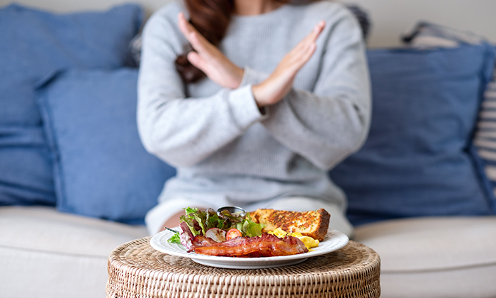 ท้องเสียห้ามกินอะไร และควรดูแลตัวเองอย่างไร