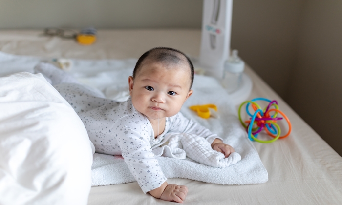 เด็กคว่ำกี่เดือน และการฝึกให้เด็กนอนคว่ำอย่างถูกวิธี