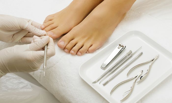 เล็บเท้าเป็นเชื้อรา สาเหตุ และการรักษา