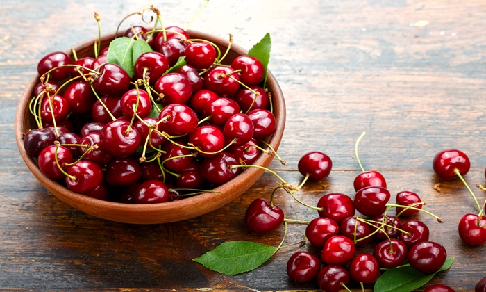 เชอร์รี่ ประโยชน์ต่อสุขภาพ และข้อควรระวังในการบริโภค