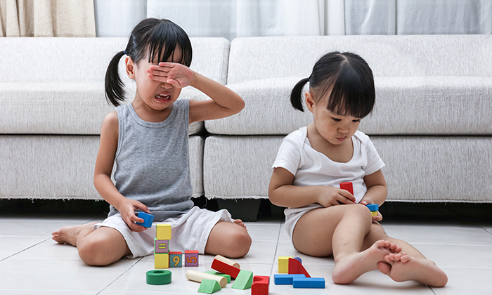 วิธีลงโทษลูกแฝด และการสร้างวินัยเพื่อปรับนิสัยลูก