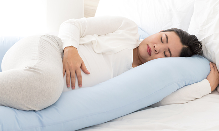 หมอนคนท้อง มีแบบไหนบ้าง และวิธีการนอนที่เหมาะสมสำหรับคนท้อง