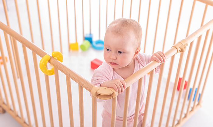 คอกกั้นเด็ก ประโยชน์ ข้อเสีย และวิธีเลือกให้เหมาะสมกับเด็ก