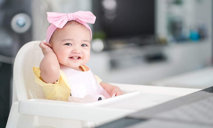 พัฒนาการเด็ก 10 เดือน และวิธีส่งเสริมพัฒนาการตามช่วงวัย