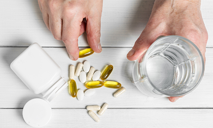 อาหารเสริม แคลเซียม มีประโยชน์อย่างไรต่อสุขภาพ และข้อควรระวังในการบริโภค