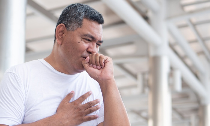 มีเสมหะในคอ ควรดูแลตัวเองอย่างไรให้อาการดีขึ้น