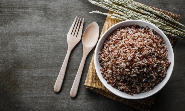 ข้าวกล้อง ประโยชน์ และข้อควรระวังในการบริโภค