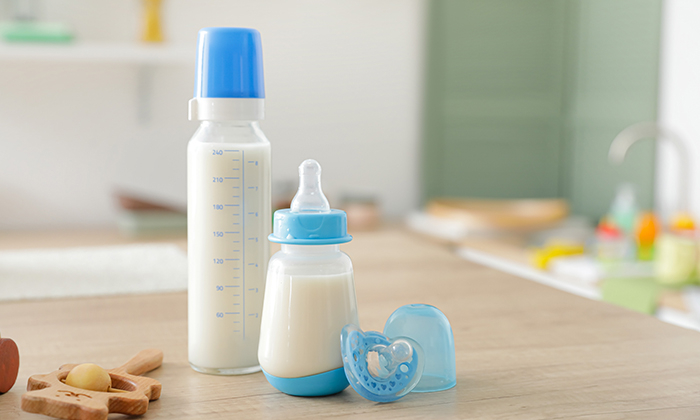 นมชงอยู่ได้กี่ชั่วโมง ควรชงนมและเก็บรักษาอย่างไร