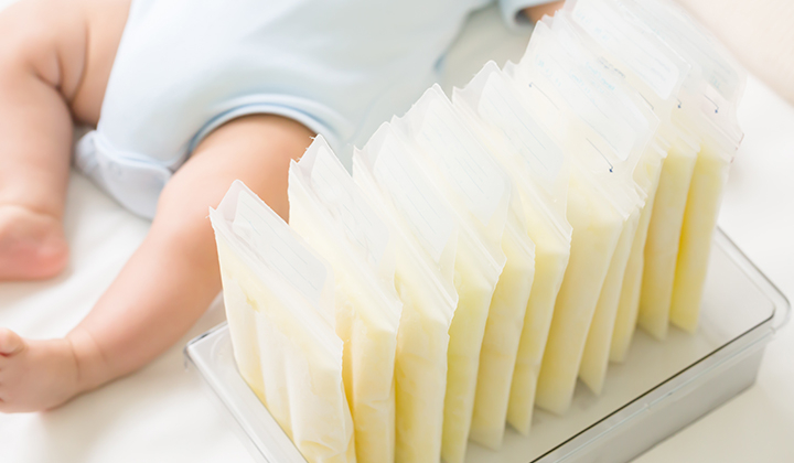 นมแม่อยู่ได้กี่ชั่วโมง ควรเก็บรักษาอย่างไรให้ถูกวิธี