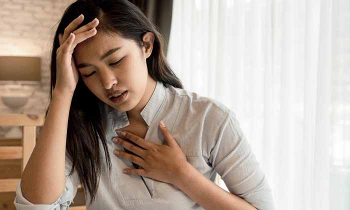 แน่นหน้าอก หายใจลำบาก สาเหตุและการดูแลตัวเอง
