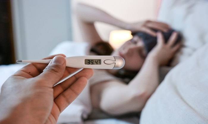 เป็นไข้ สาเหตุ อาการ และการรักษา