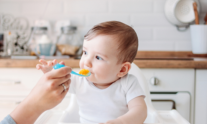 เมนูอาหารเด็ก6เดือน ที่ควรกินมีอะไรบ้าง และควรหลีกเลี่ยงอะไรบ้าง