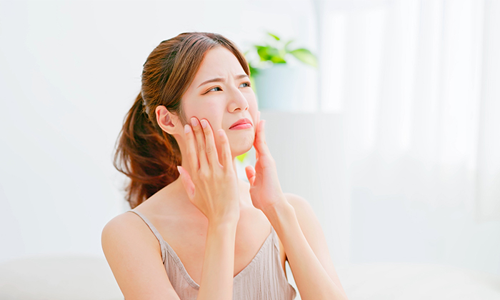 ไขข้อสงสัยทำไม ทาครีมแล้วแสบหน้า และวิธีเลือกครีมให้เหมาะกับผิว