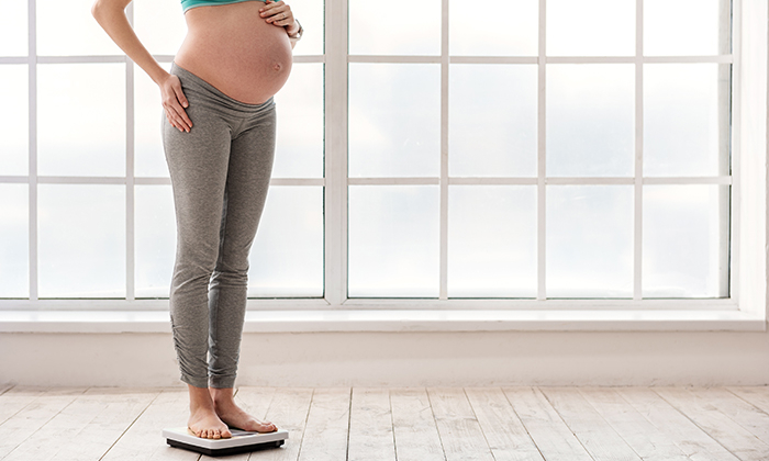 น้ำหนัก คน ท้อง เกินกว่าเกณฑ์ ส่งผลต่อทารกในครรภ์อย่างไร