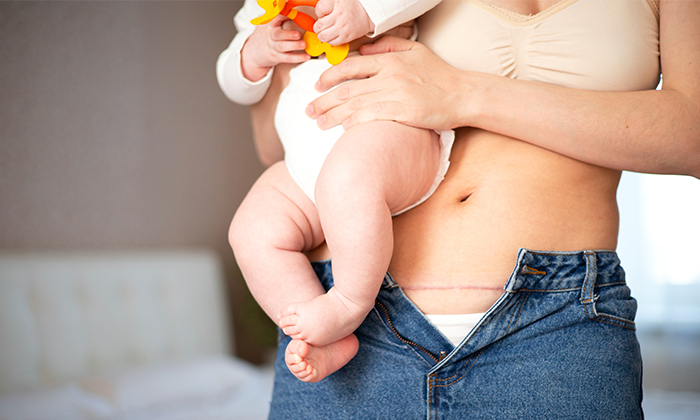 หลังคลอดบุตรแม่ควรพักฟื้นประมาณกี่วัน และควรดูแลตัวเองอย่างไร