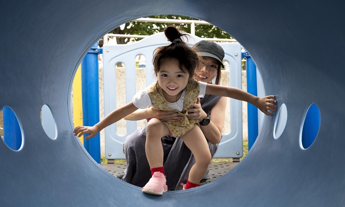 สนามเด็กเล่น มีประโยชน์ต่อพัฒนาการของลูกน้อยอย่างไร