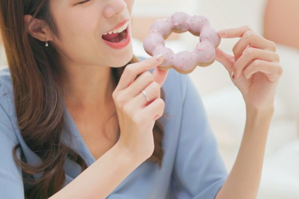 ระวัง! ‘กินหวาน กินแป้ง’ มากไป เสี่ยงหน้าแก่ก่อนวัยไม่รู้ตัว