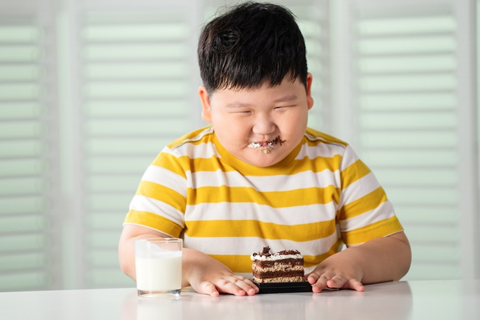 ลูกอ้วนควรกังวลไหม? สัญญาณเตือนโรคอ้วนในเด็กที่พ่อแม่ควรรู้